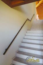 Corrimani_interni_in_ferro_verniciato_a_polvere_poliestere