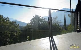 Parapetto_Palmer_in_acciaio_e_vetro